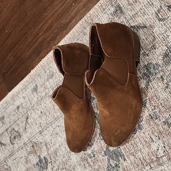 BP Booties - Picture 2 of 4